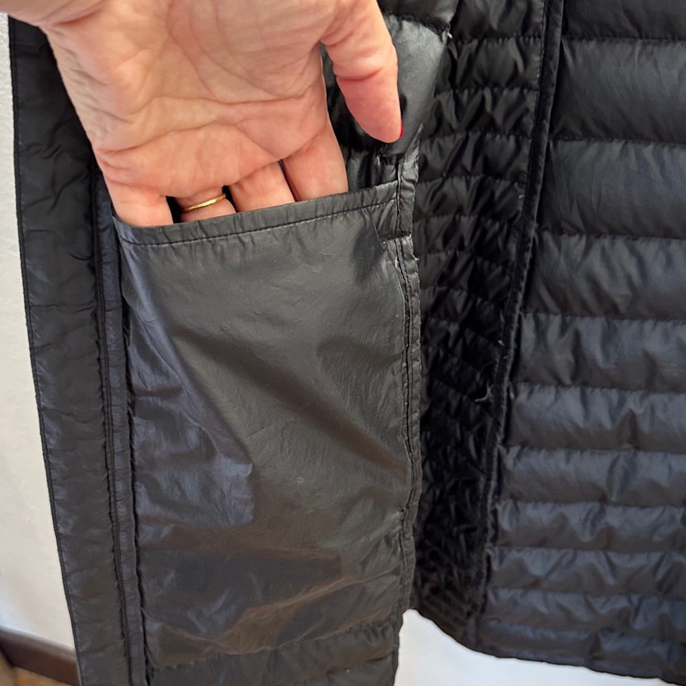Patagonia Women's black Puffer Coat - Picture 5 of 7